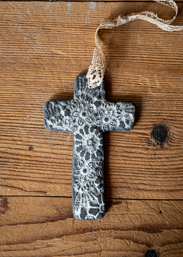 Croix dentelle